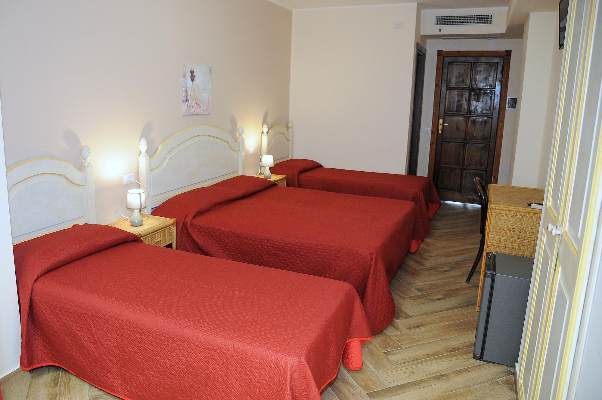 Hotel Riviera Маринелла Экстерьер фото