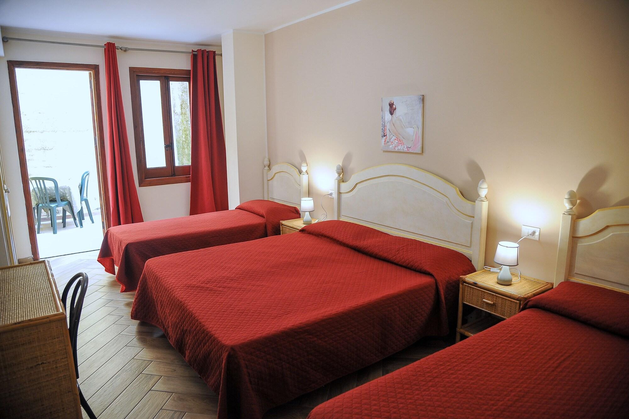 Hotel Riviera Маринелла Экстерьер фото